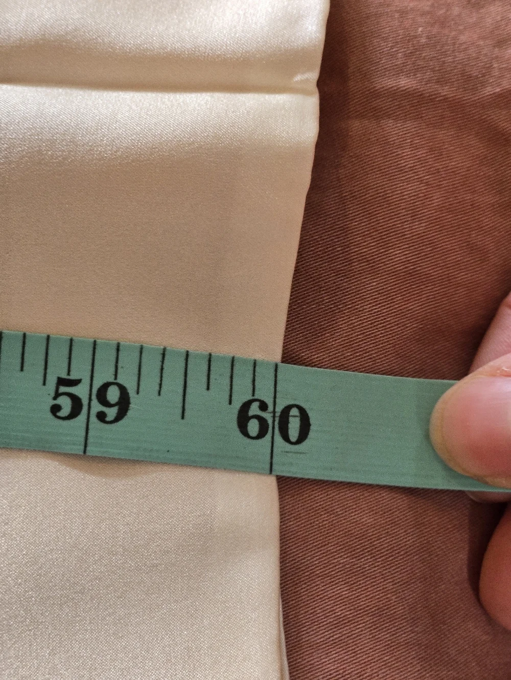 NWT!! 100% Silk Embroidered Floral Scarf, Ivory Suzhou Style, Size 13 1/2" X 60" - Picture 8 of 8